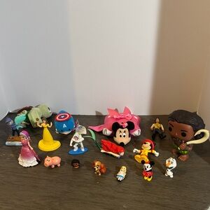 Disney characters toys Trinkets princess,Toy Story micky and and more lot of 17
